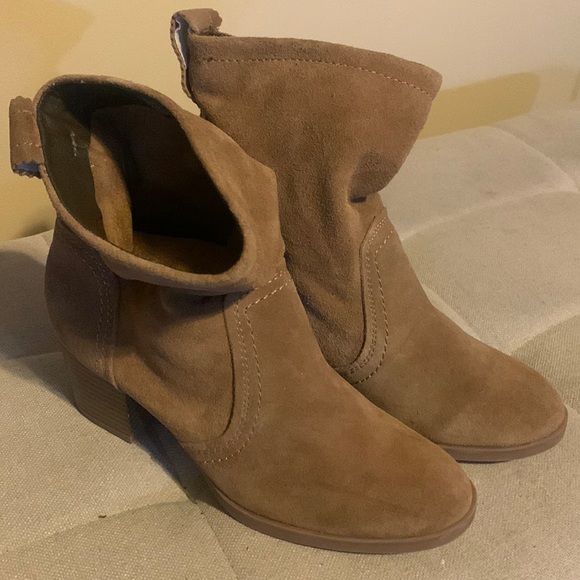 White Mountain Women's Chestnut Suede Behari Ankle Bootie Size 8.5M - Picture 1 of 12